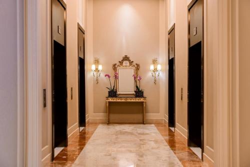 Hotel -3